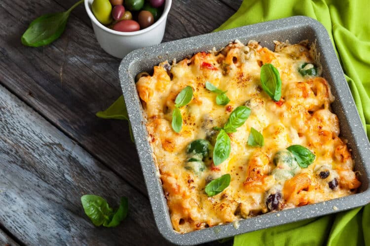 Des pâtes cuites au four aux légumes, un plat vraiment délicieux !